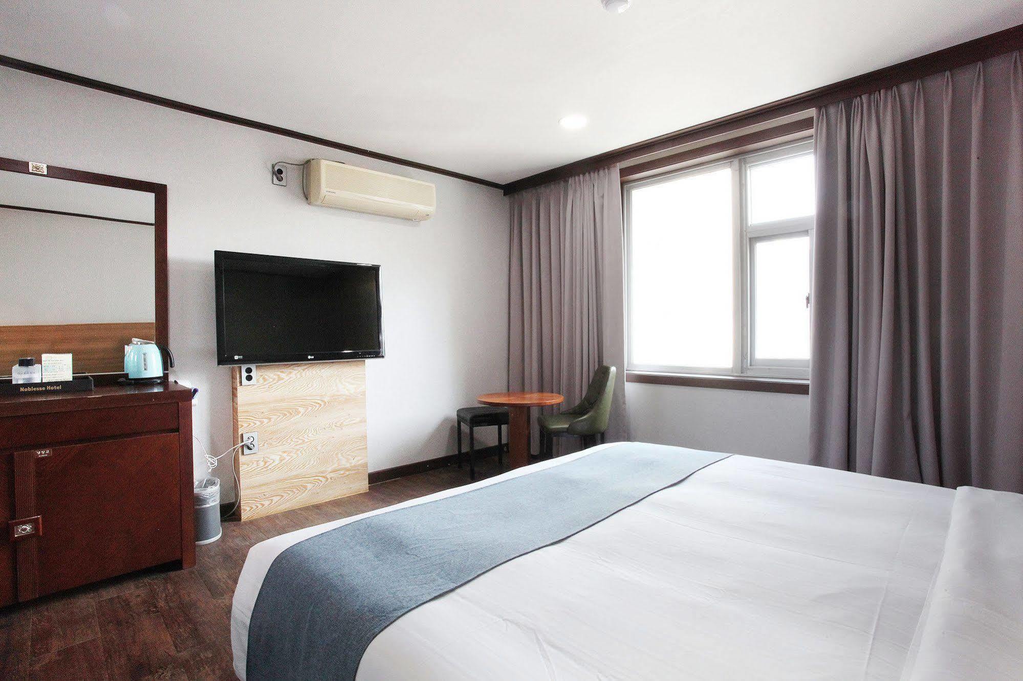 Noblesse Hotel Jeju Exterior foto